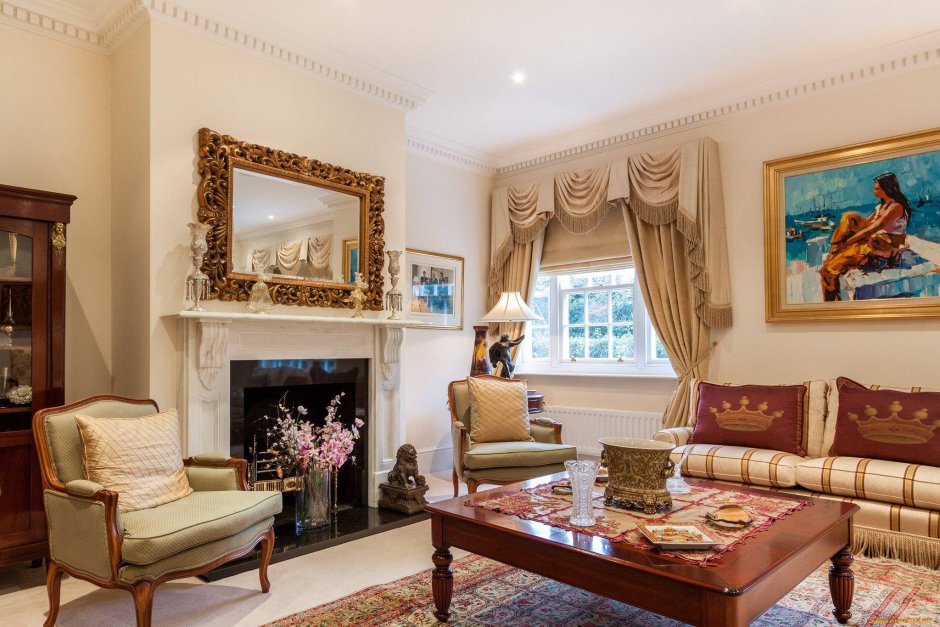 Картина над камином