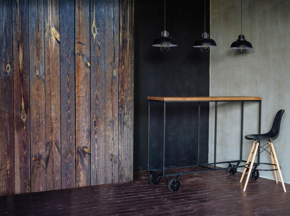 Доски на стене в интерьере