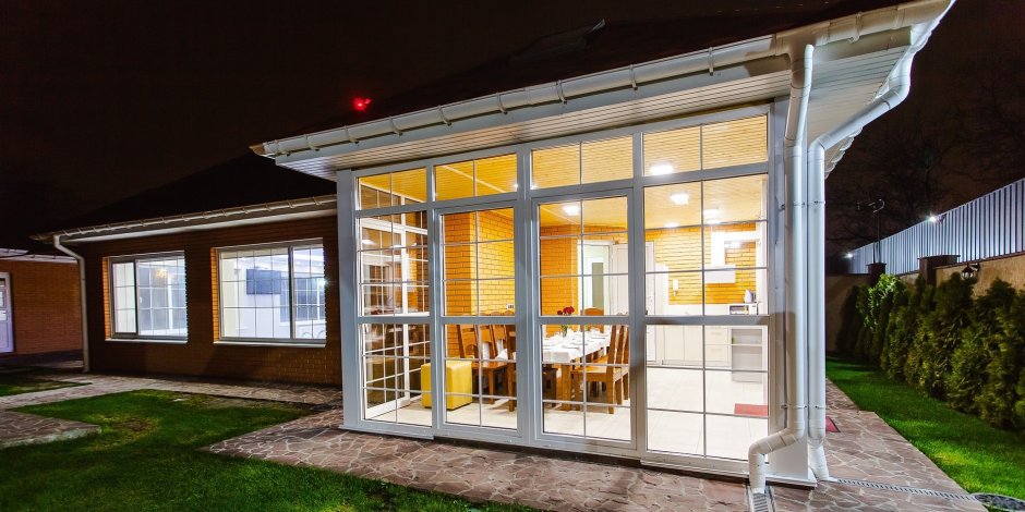 Застекленная веранда