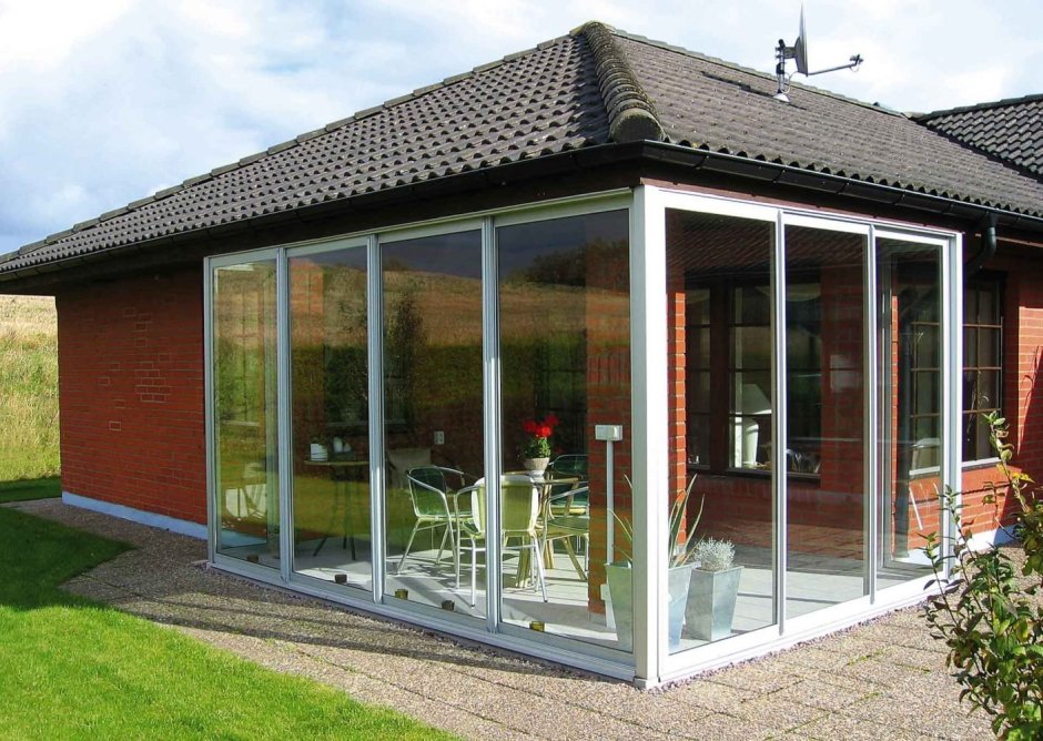 Остекление террасы Алютех Альт 100