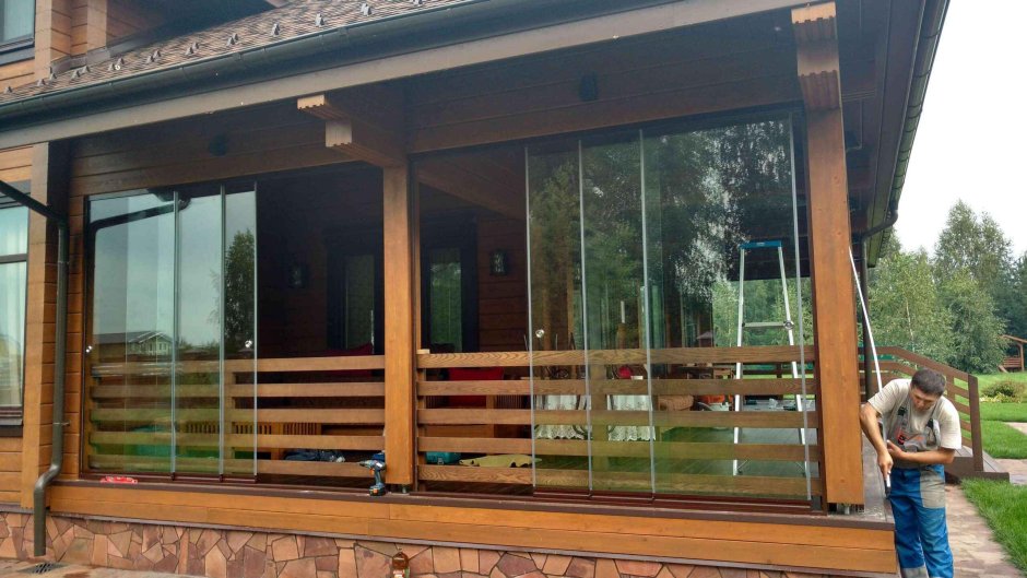 Остекление деревянной веранды