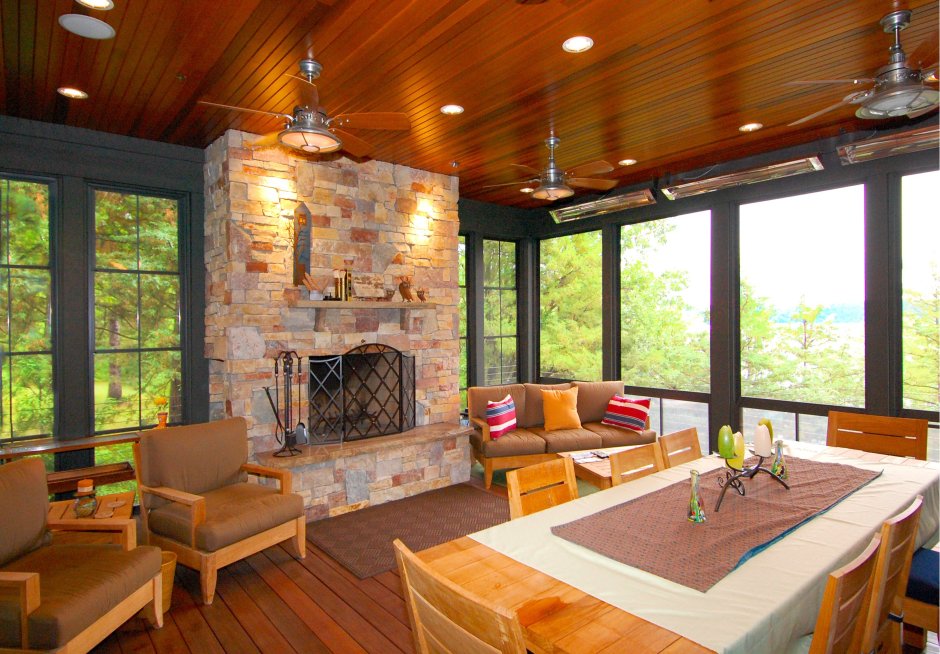 Теплая беседка с камином