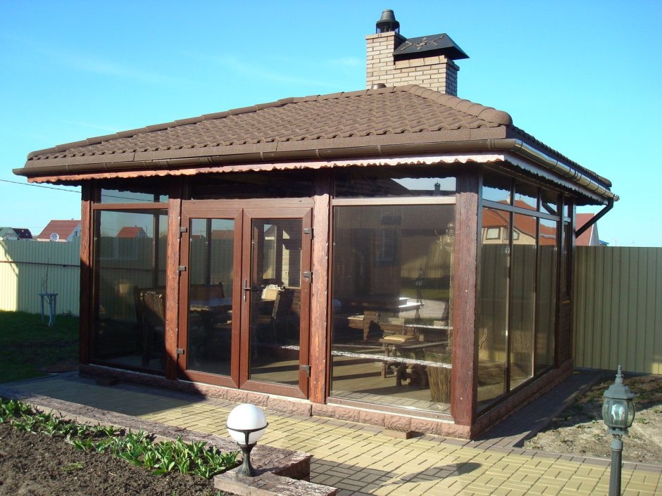 Беседка остекленная