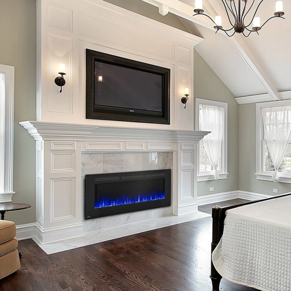 Телевизор над камином