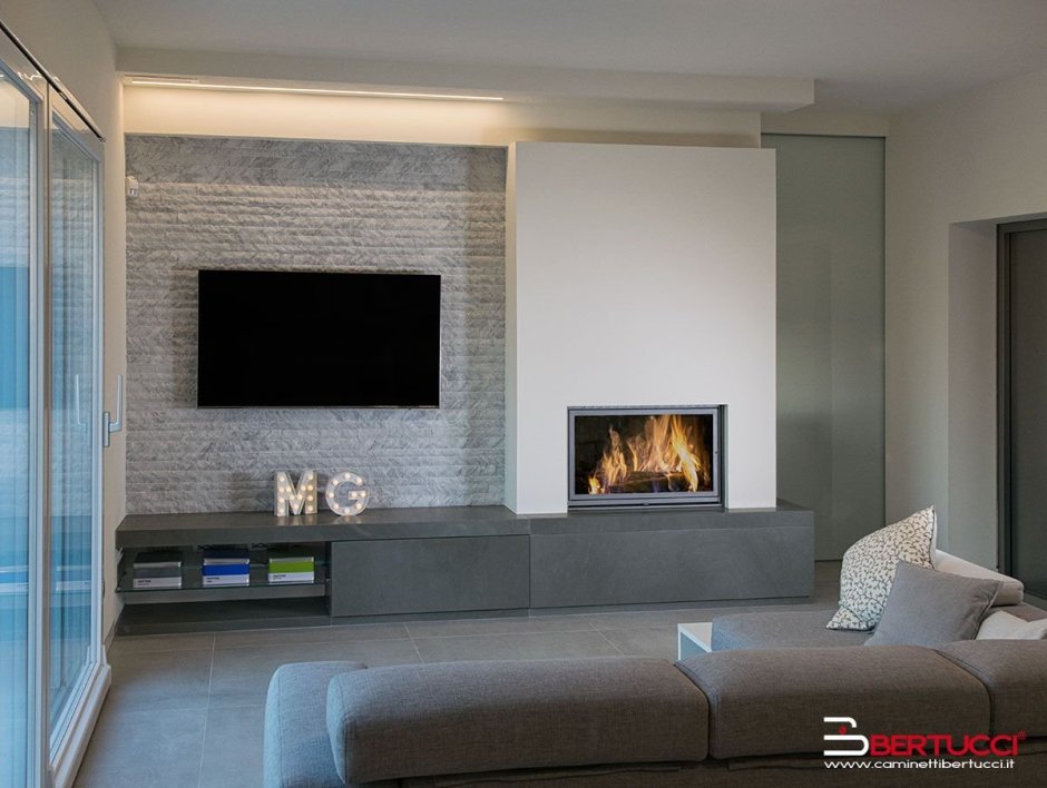 Зона TV И камин электро сбоку стены