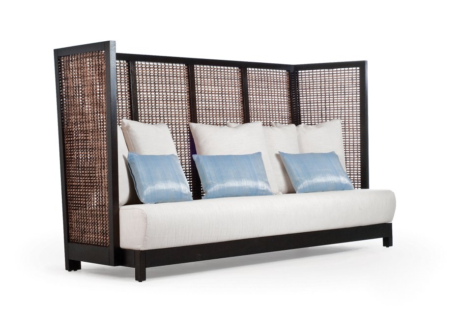 Диваны из ротанга с высокими спинками