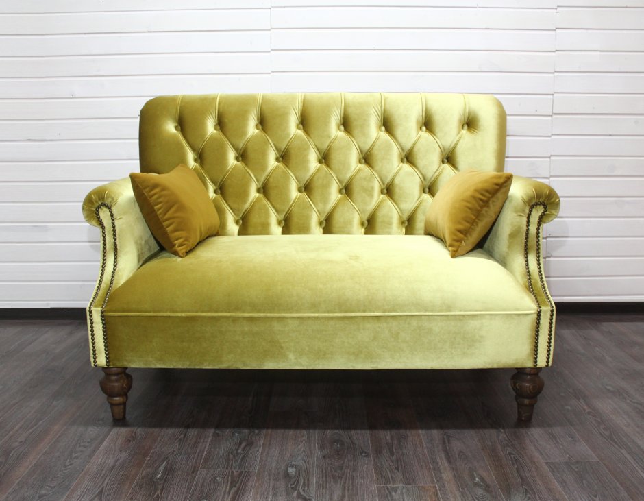 Диван с каретной стяжкой