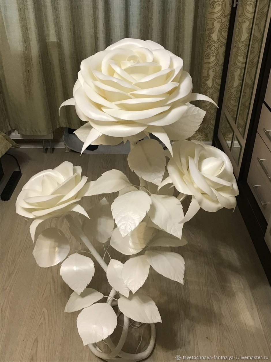 Светильник роза из изолона