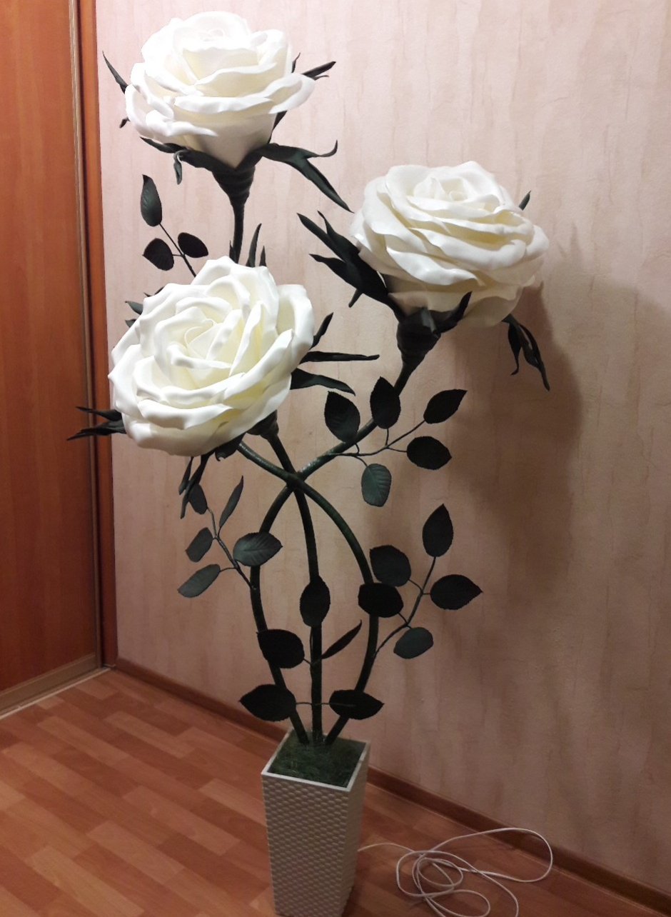 Торшер цветок из изолона