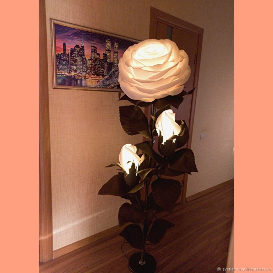 Светильник напольный цветок