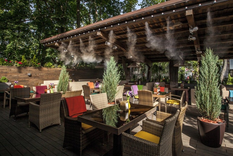 La Sarkis ресторан Кишинев веранда