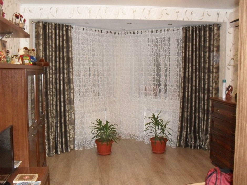 Угловые занавески в зал