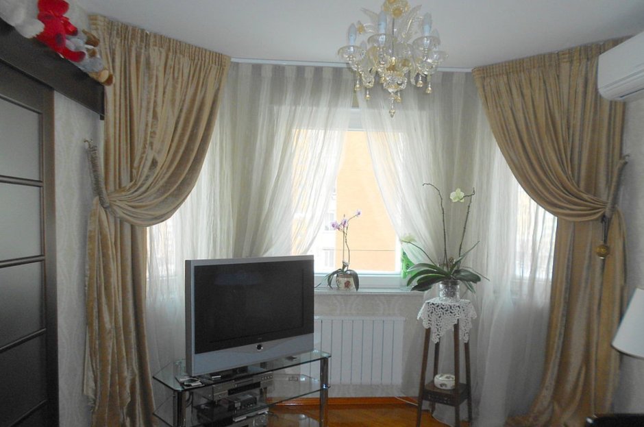 Шторы на угловое окно
