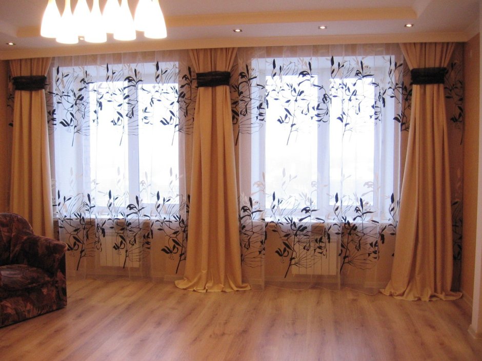 Шторы в гостиную на 2 окна