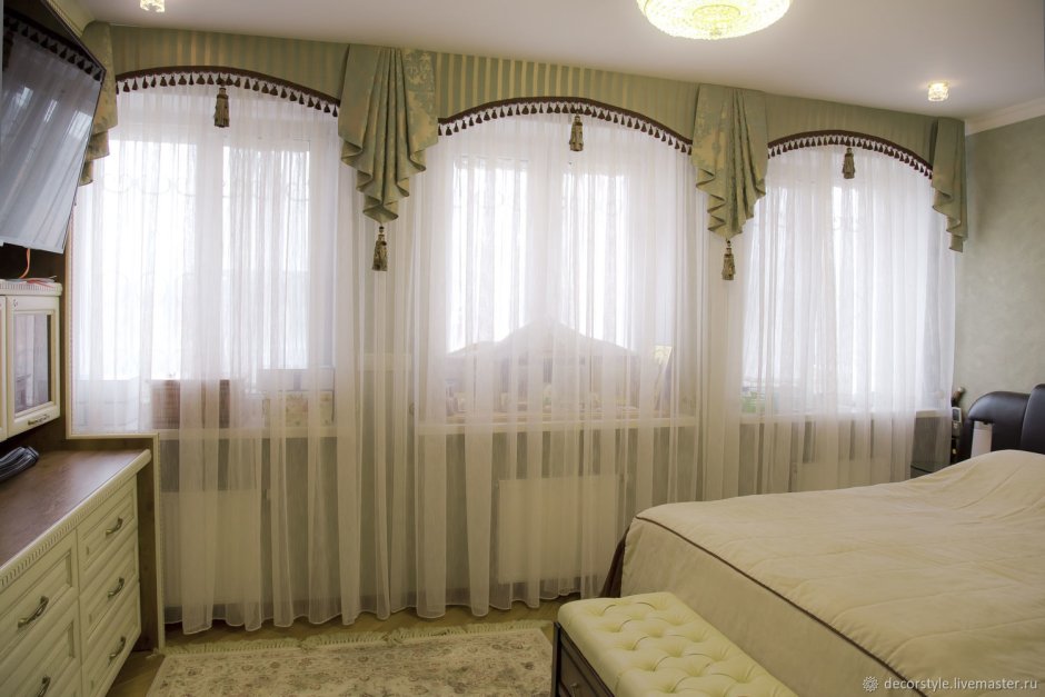 Жесткий ламбрекен