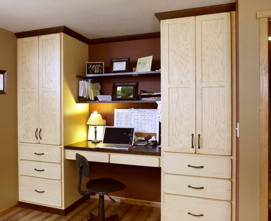 Шкаф совмещенный с компьютерным столом