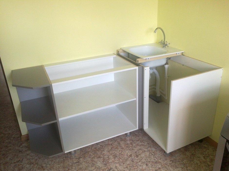 Сборка кухонных модулей