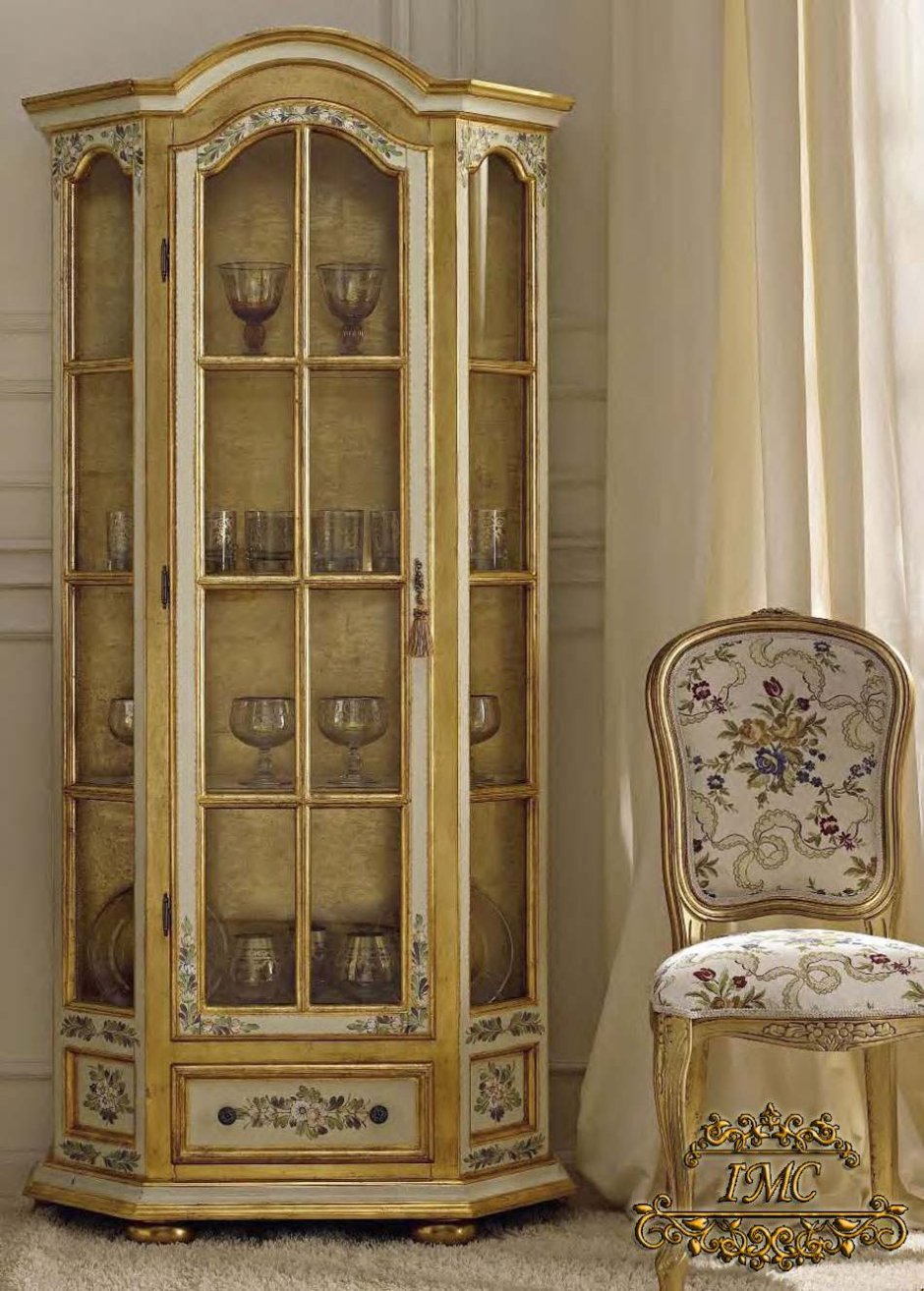 Угловая витрина Andrea Fanfani