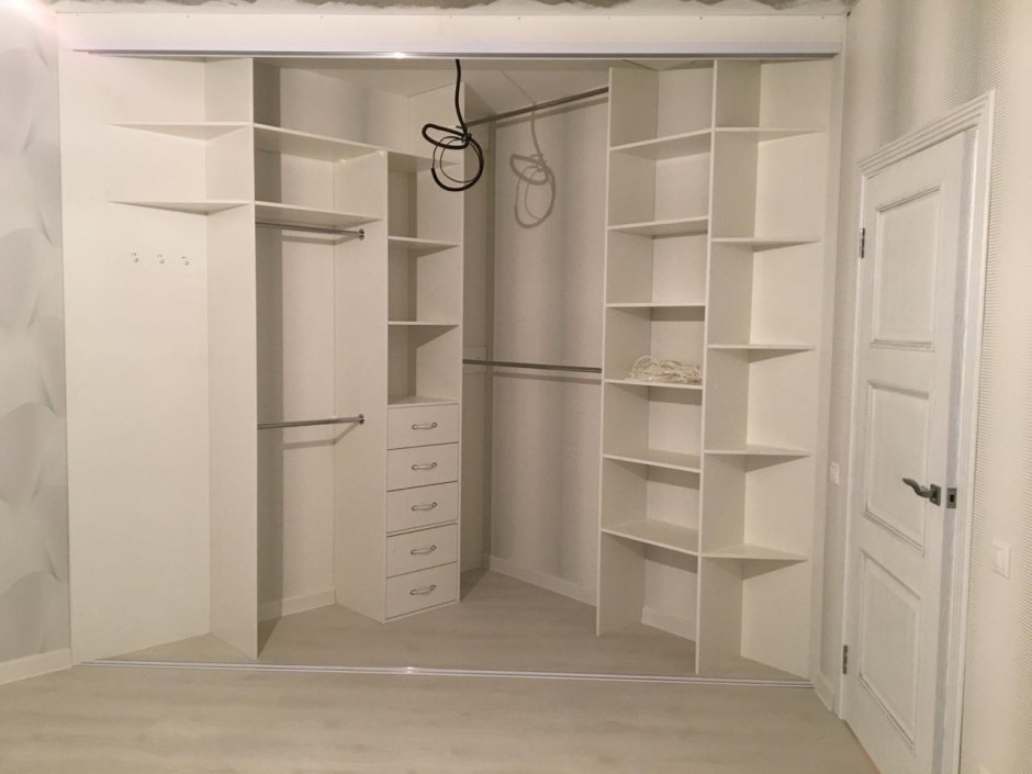 Встроенные угловые гардеробные