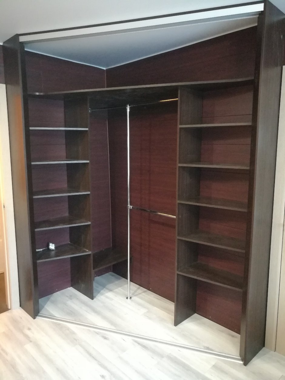 Угловая гардеробная