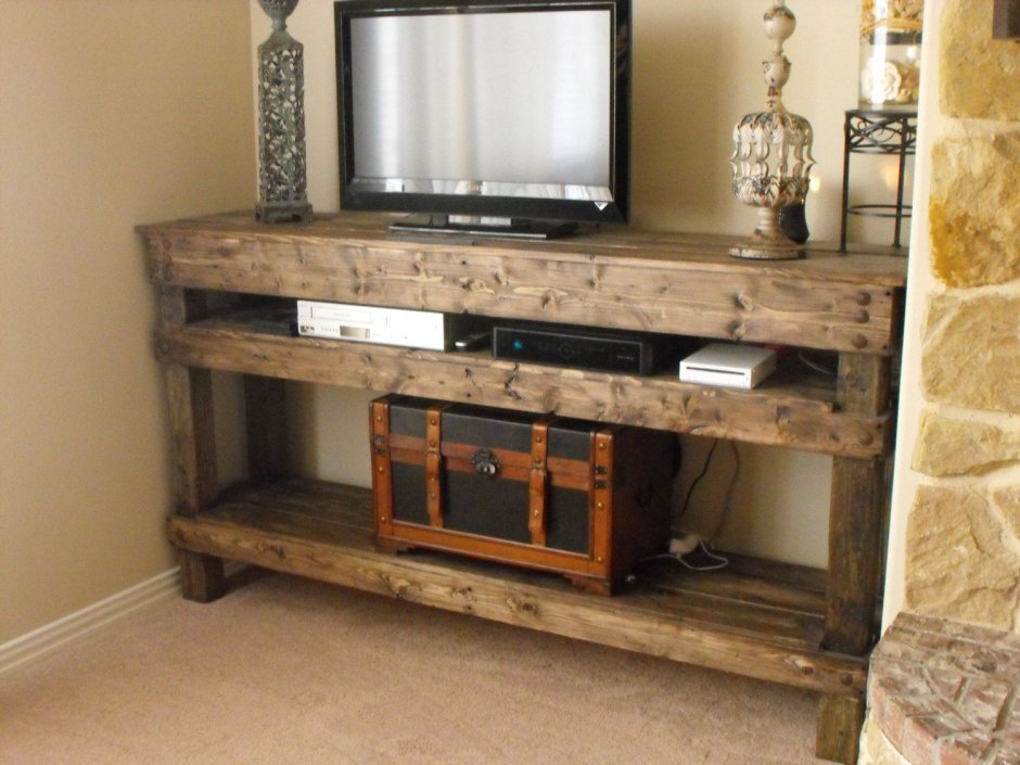 Тумба под телевизор в рустикальном стиле