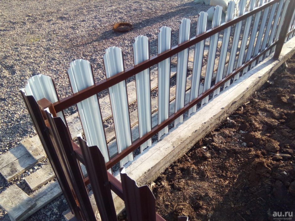 Штакетник металлический для палисадника