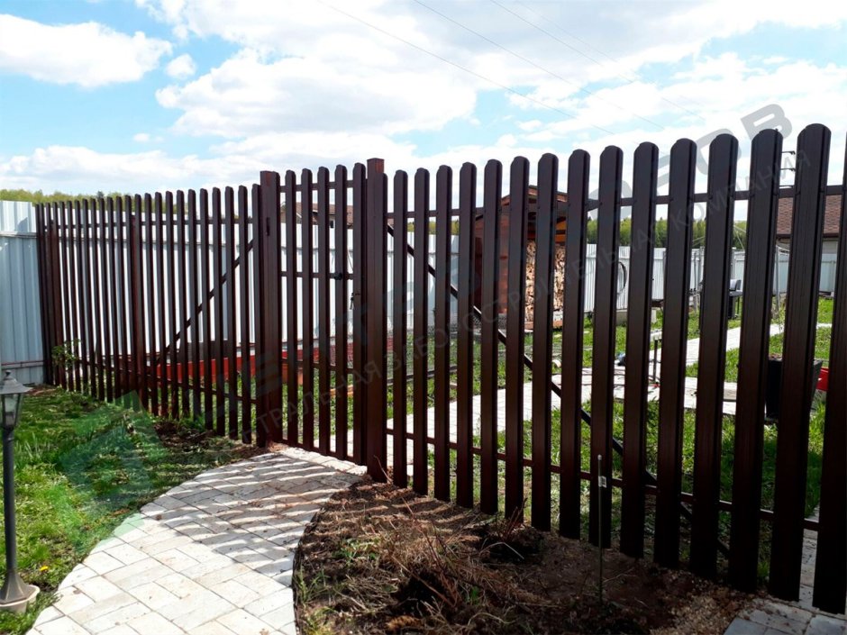 Заборчик из евроштакетника