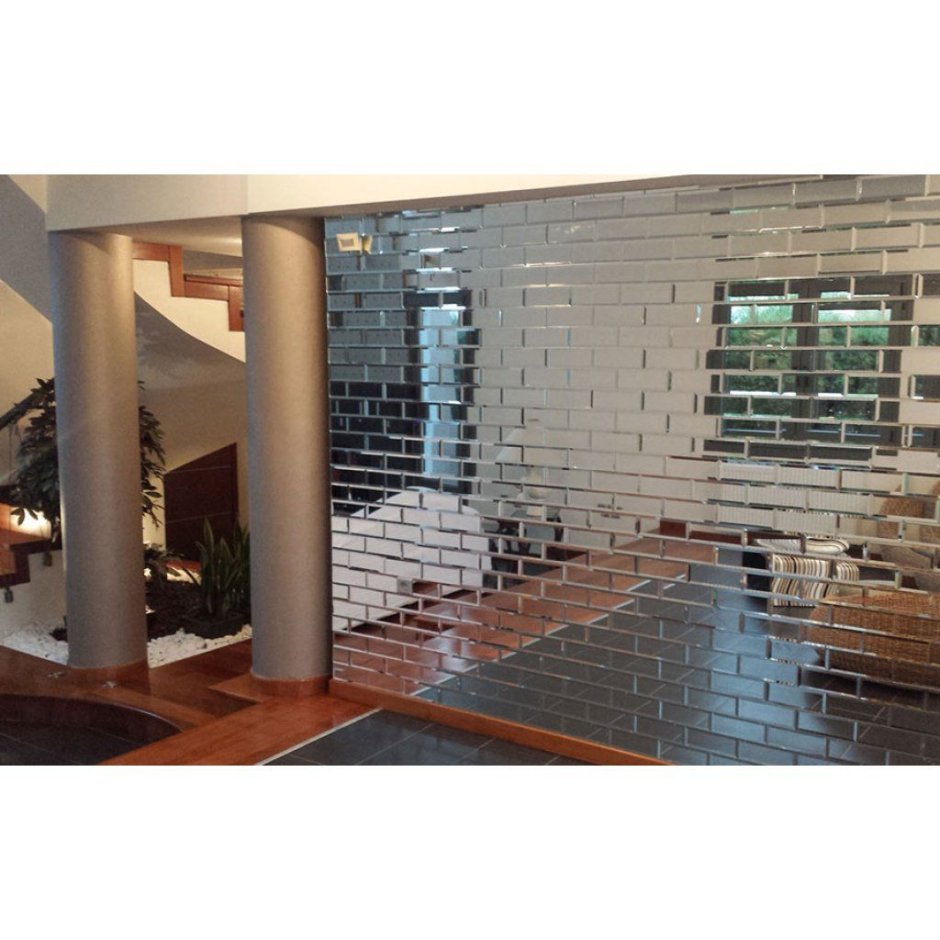 Зеркальная плитка кирпичиком