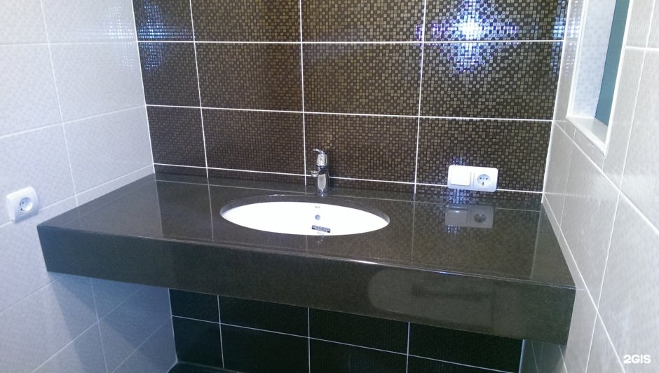 Столешница из плитки в ванную