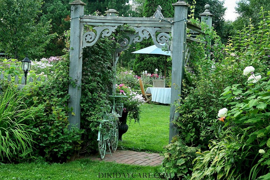 Пергола в английском саду