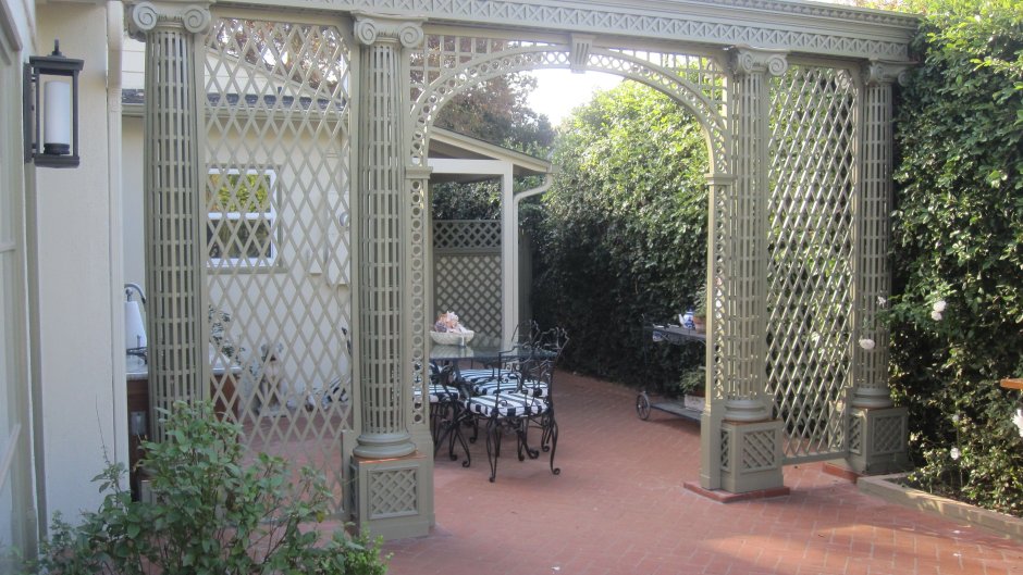 Трельяж в ландшафтной архитектуре