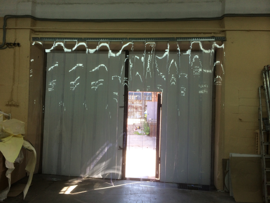 ПВХ завеса на ворота