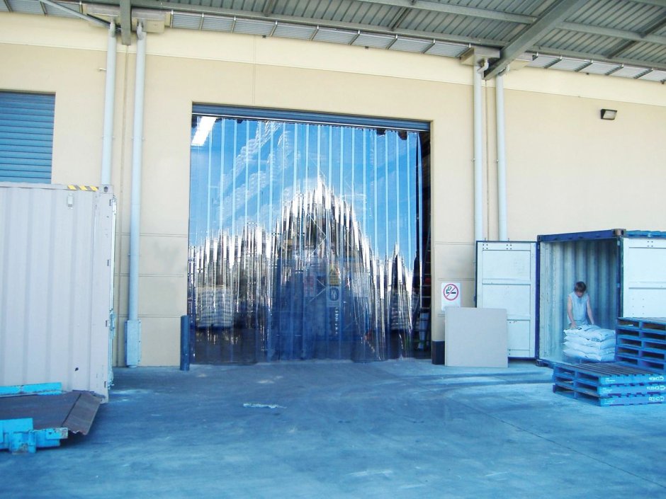 Шторы на ворота склада силиконовые