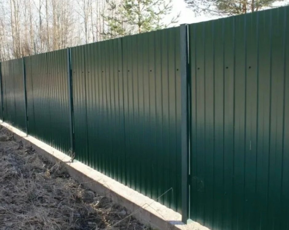 Забор для дачи из профнастила
