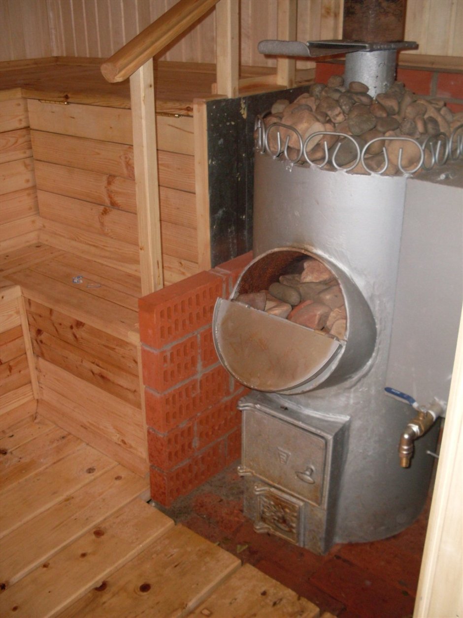 Печь банная круглая с баком для воды
