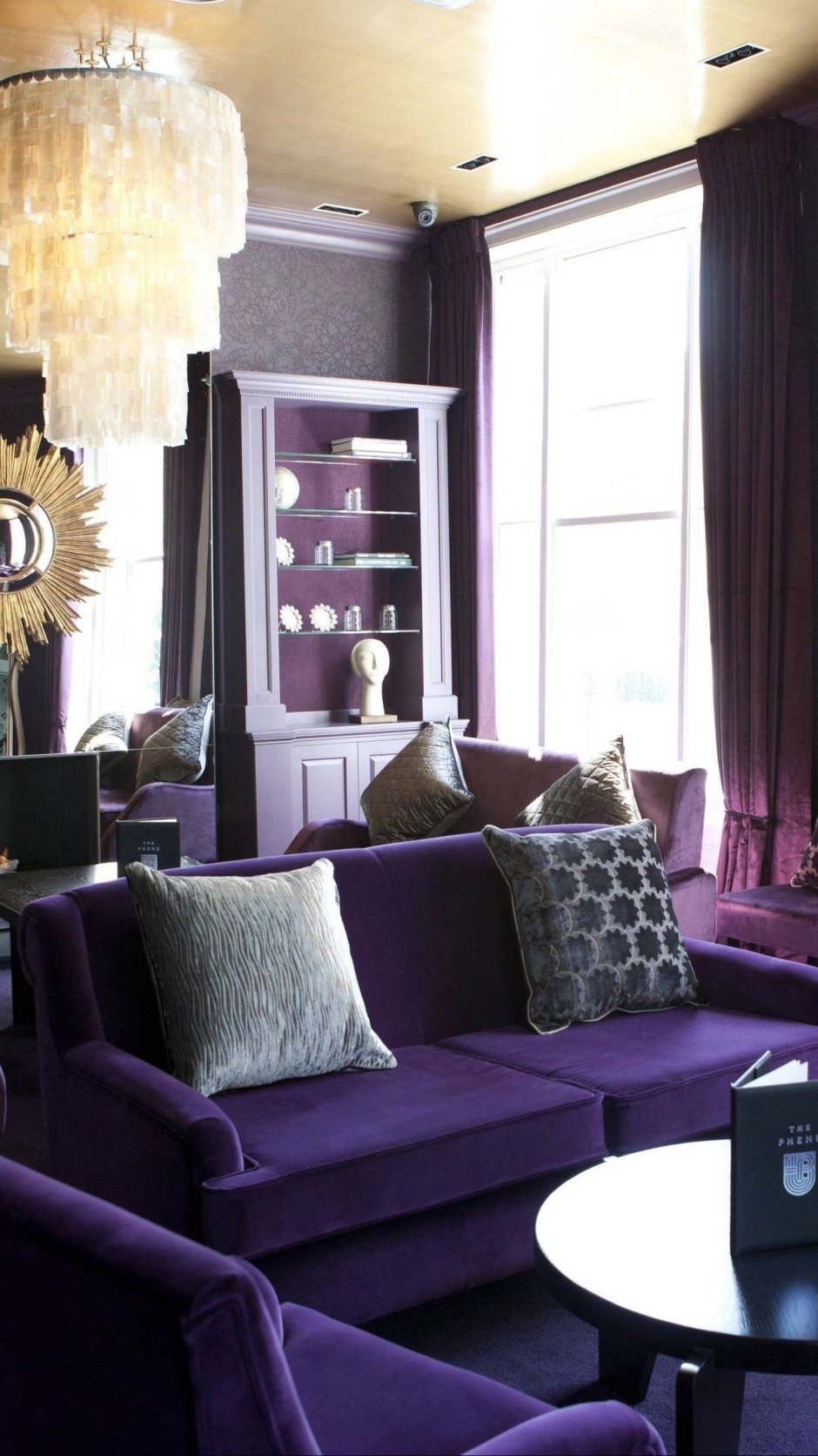 Фиолетовый интерьер