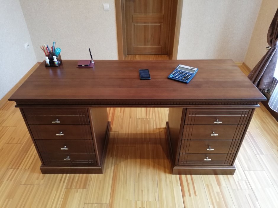 Стол двухтумбовый