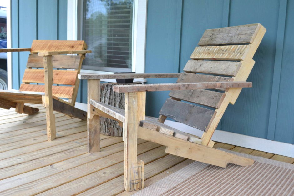 Кресло шезлонг из паллет