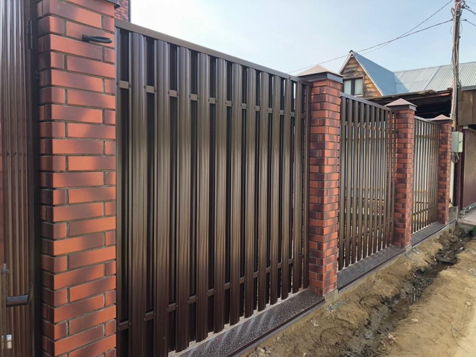 Евроштакетник рал 6002