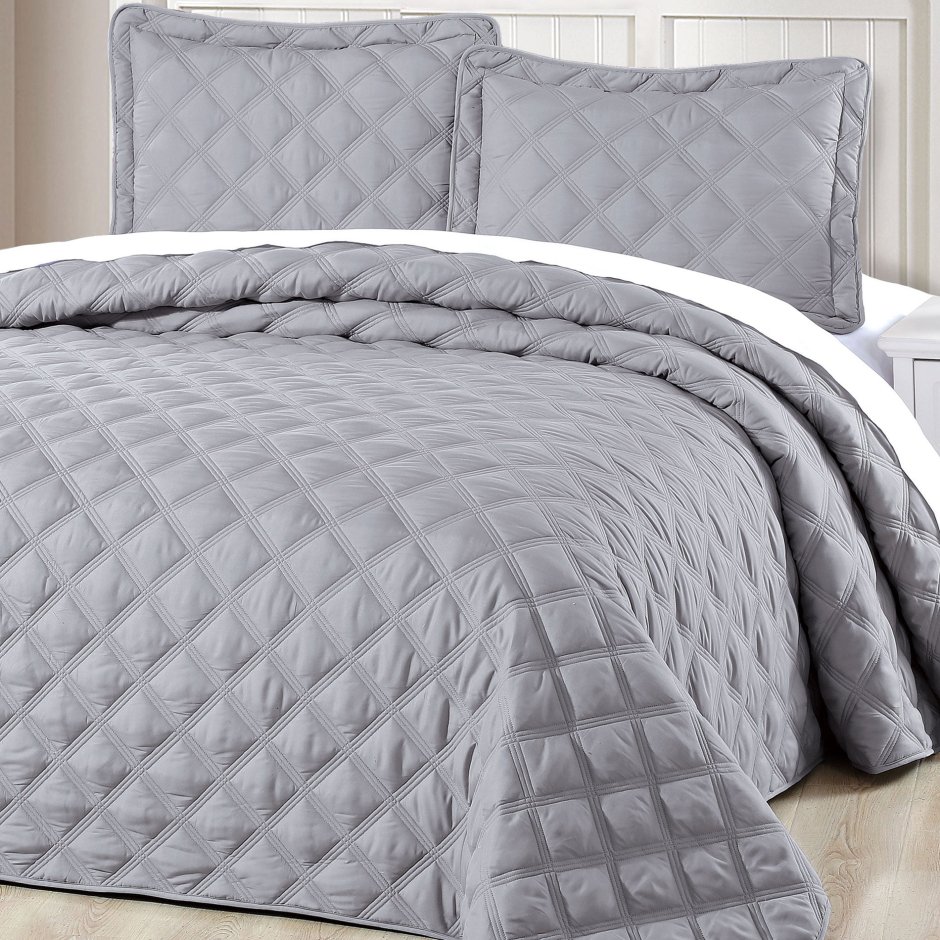 Стеганный плед на кровать