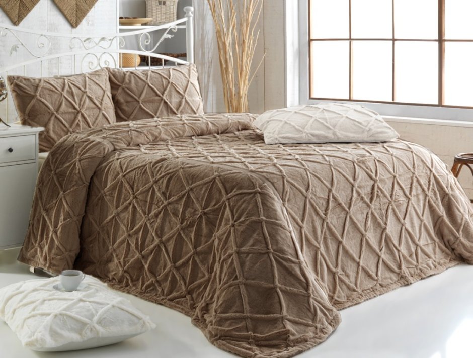 Плед на кровать