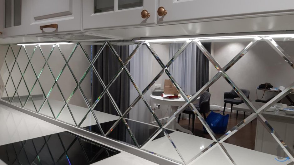 Зеркальное полотно с 1200*80 с фацетом Леруа