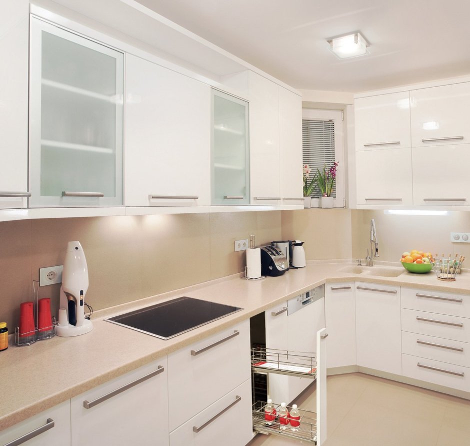 Кухня в светлых тонах