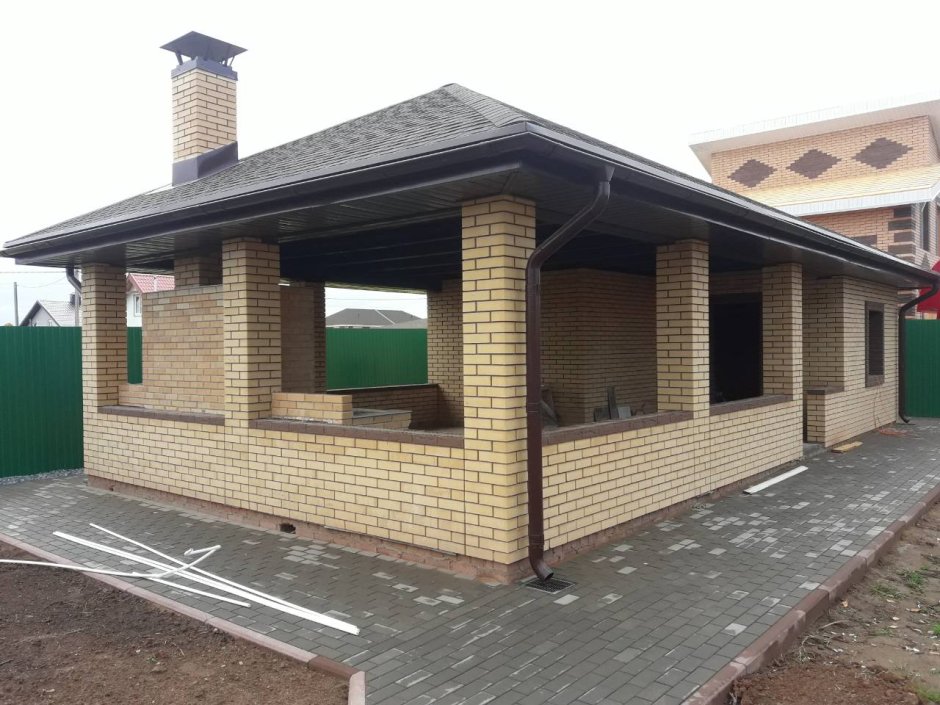 Баня с беседкой из кирпича