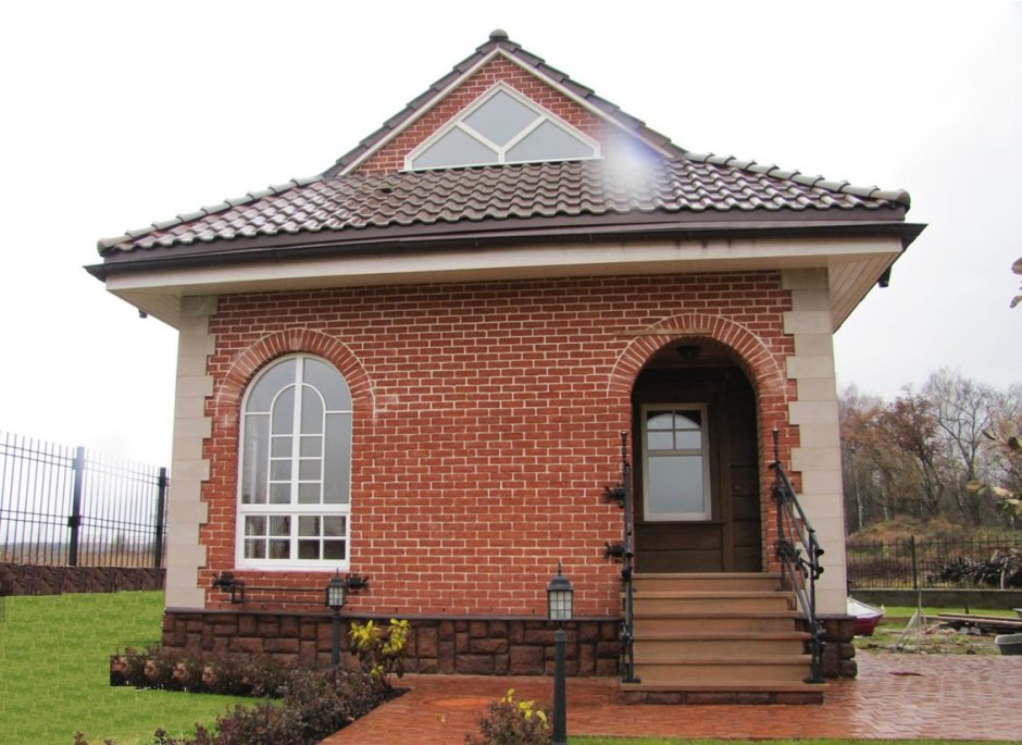 Маленький домик из кирпича