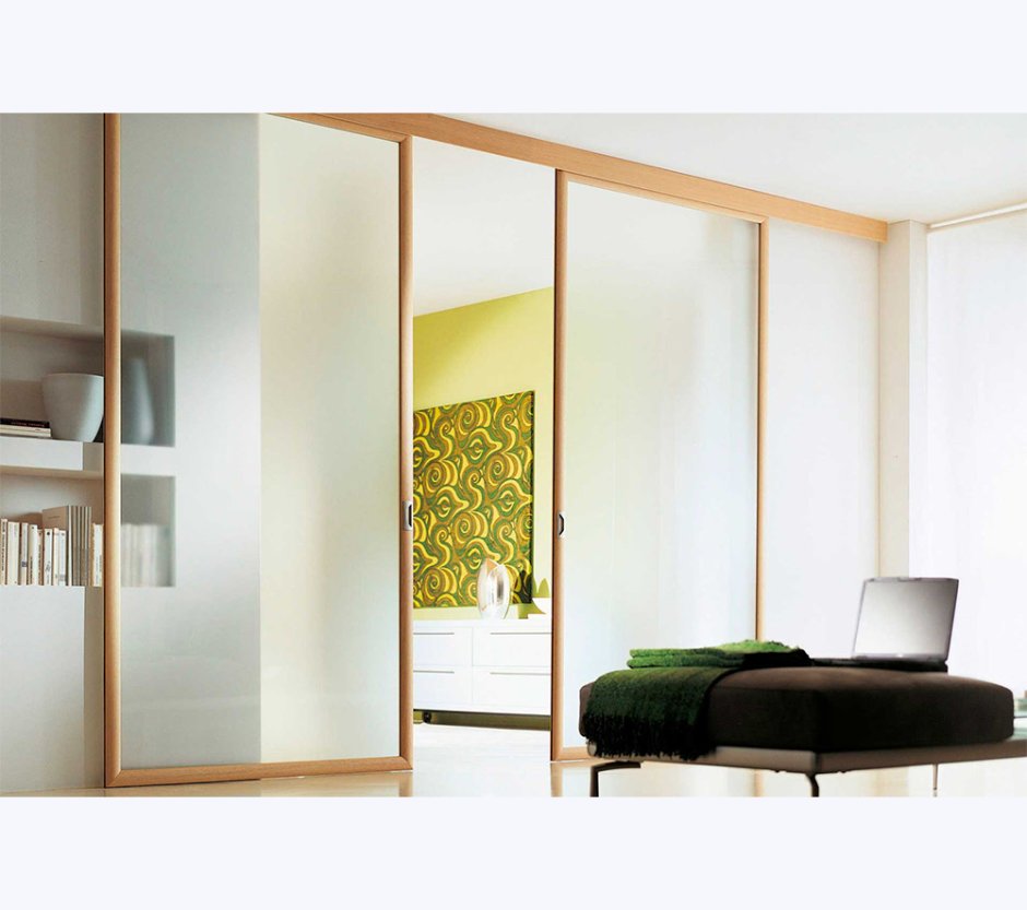 Перегородка из дверей купе