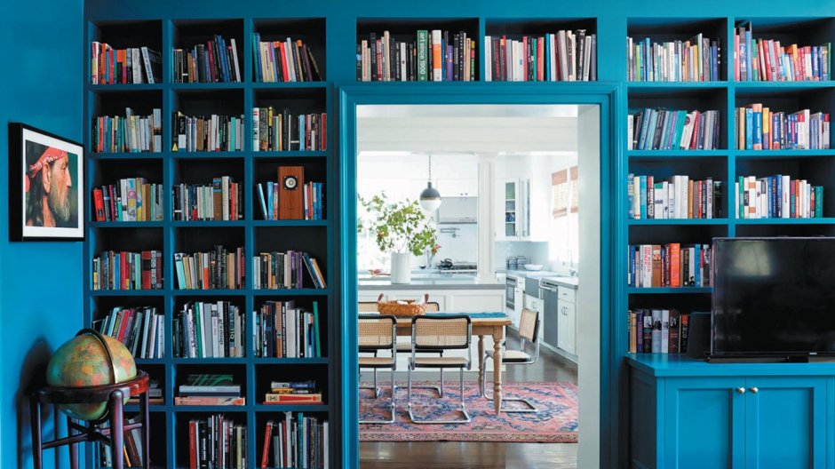 Красивые книжные полки