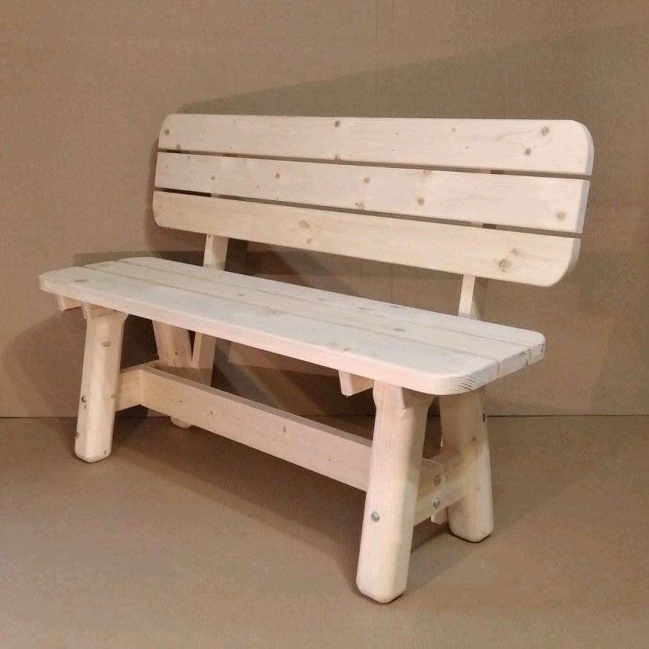 Лавочка деревянная