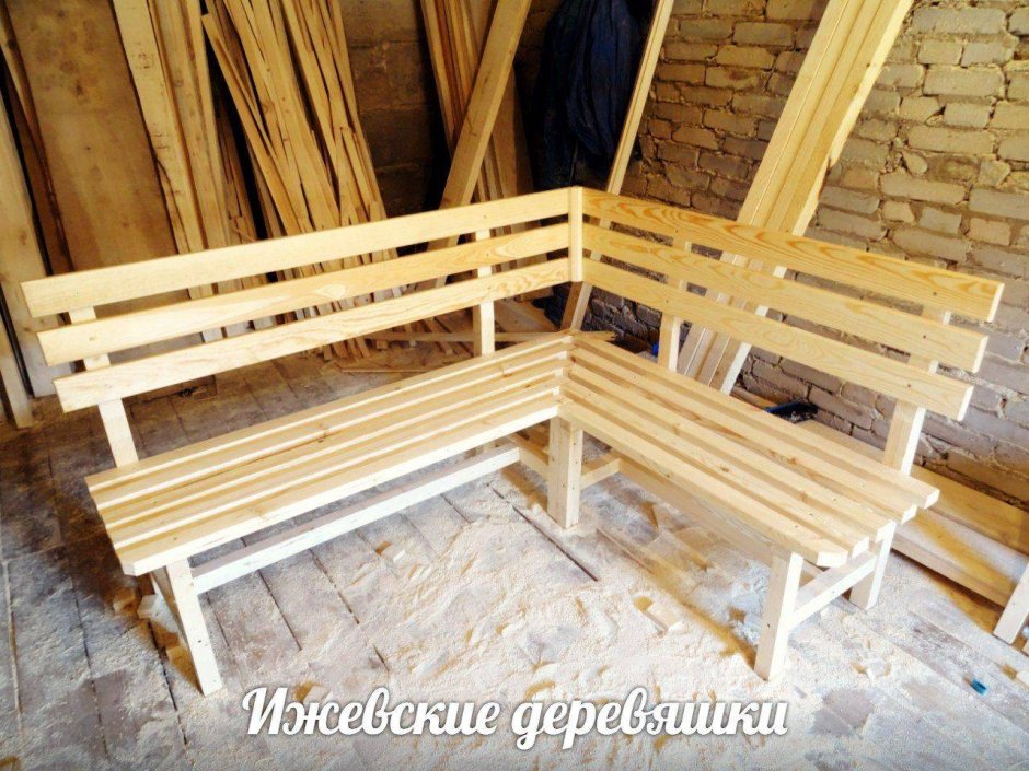 Угловая скамейка