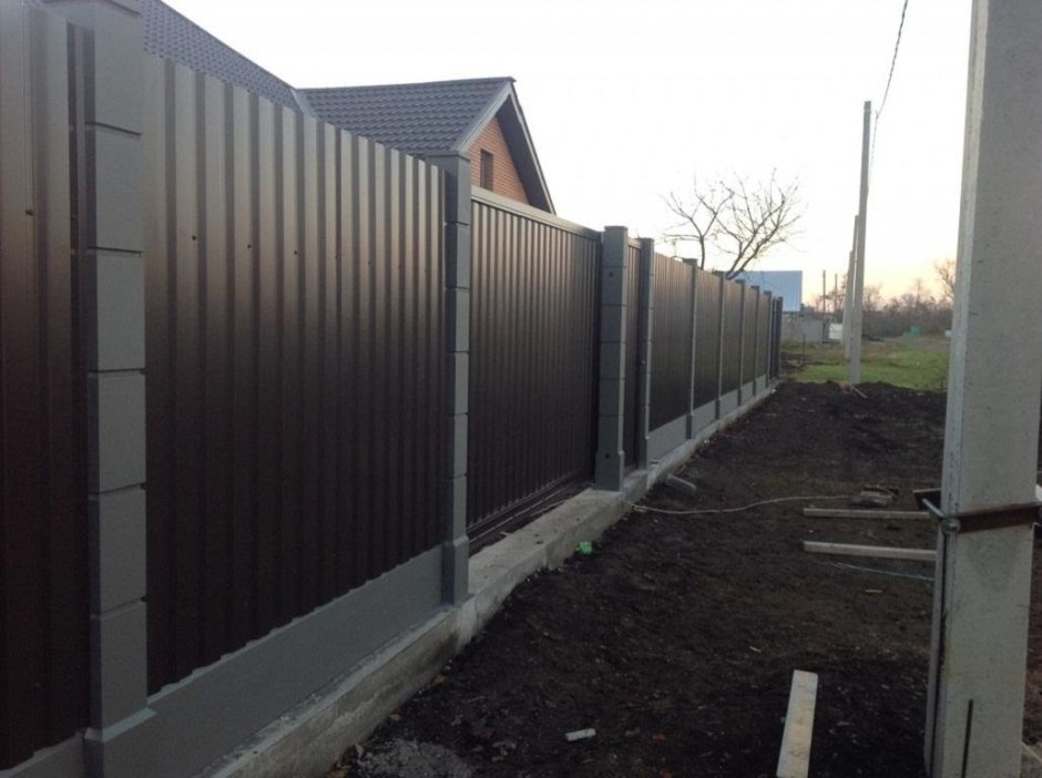 Столбы для забора из профнастила